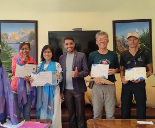 Mr Rajan distributing Adventure Certificates to our Clients.