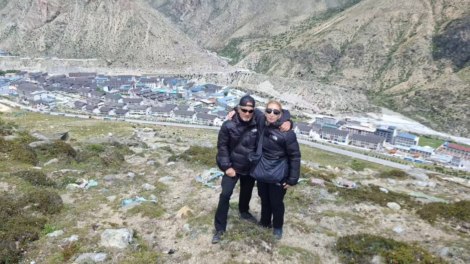 Hiking above the Nyalam Town in Tibet.