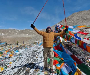 Our founder and Guide Rajan's Celebration at Dolmala Pass – successful Kailash Manasarovar Kora with EBC and Lhasa.