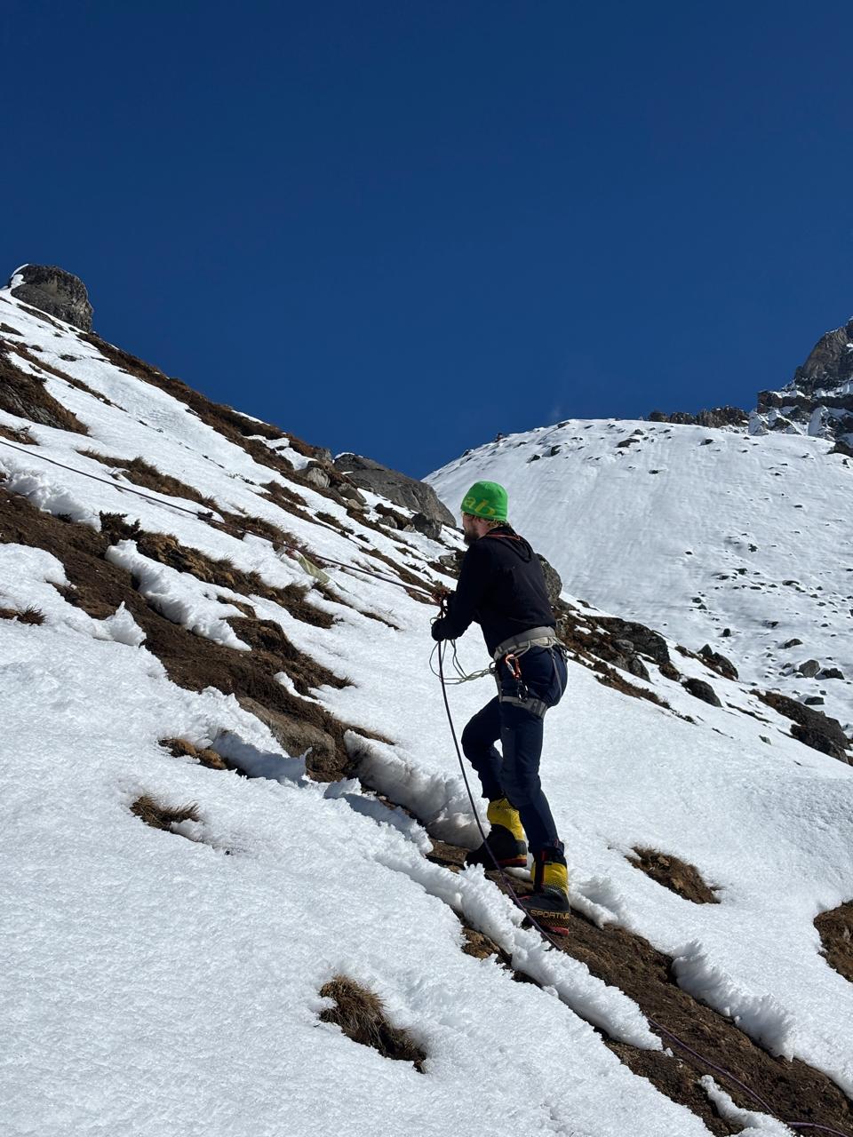 Mountaineering Training on the Mera Peak Route