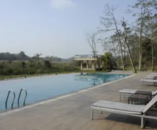 Comfortable Resort in Chitwan National Park during the Best of Nepal Tour: Everest, Pokhara and Chitwan.